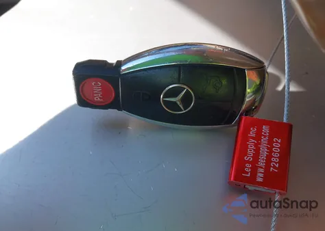 2009 Mercedes-Benz S 550 4Matic z USA, uszkodzony, nr VIN WDDNG86X49A268373